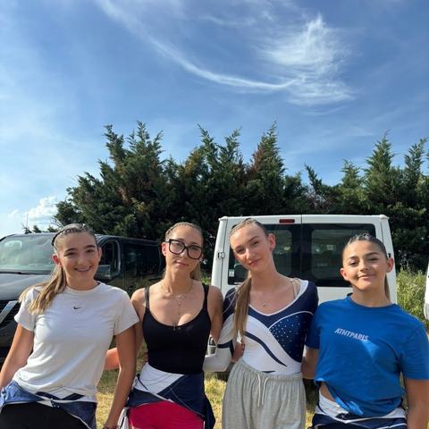 Gymnastes du club en extérieur
